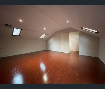 27 Avondale Way, Eastwood, NSW 2122 - Photo 3