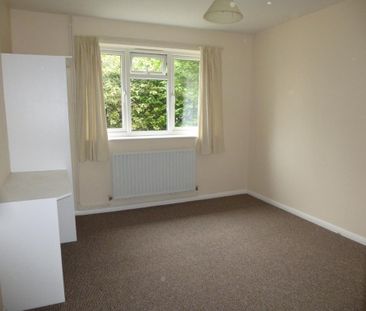 2 bedroom maisonette to rent - Photo 4