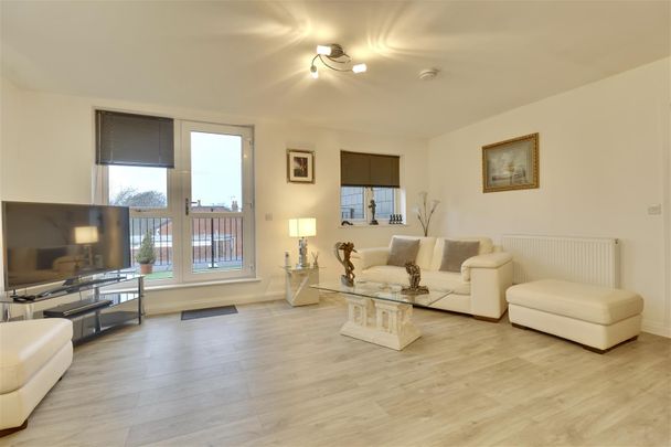 Milton Road, Southsea - Photo 1