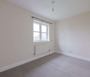 A detached 4 bedroom property, with off street parking, garage and ... - Photo 3
