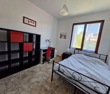 Appartement 1 pièces 12m2 MARSEILLE 13EME 450 euros - Photo 1