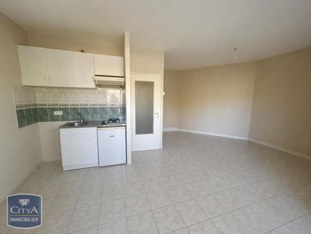 Location Appartement 2 pièces 43m² CHOLET 49300 - Photo 2