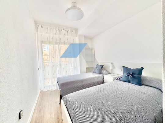 3 room luxury Apartment for rent in Alicante, Spain - Photo 1