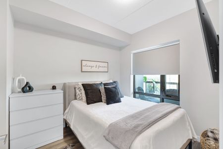 For Lease - 15 Queen Street Unit# 1009, Hamilton, Ontario - Photo 3