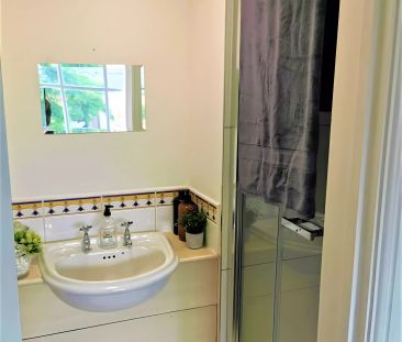 Classic Bedroom - Photo 5