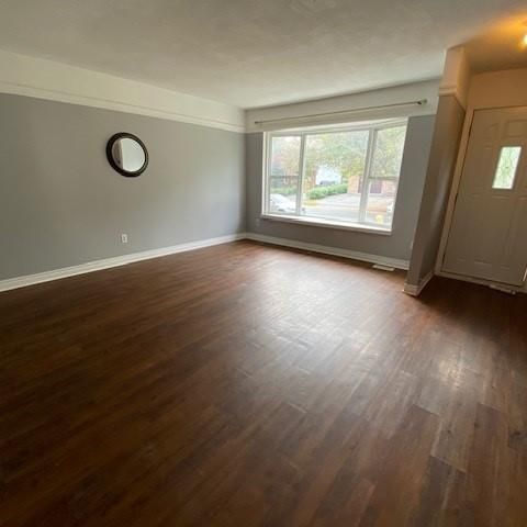 38 Calderwood Drive - Upper - 4 bed, 1 bath - STUDENTS - Photo 1