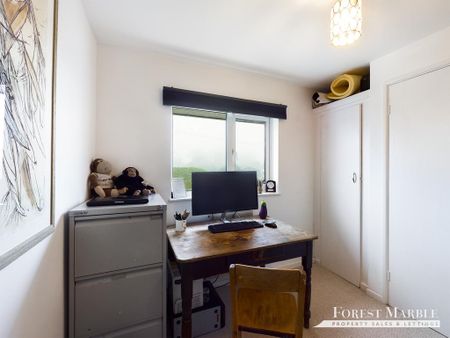 3 bedroom semi-detached house to rent - Photo 4