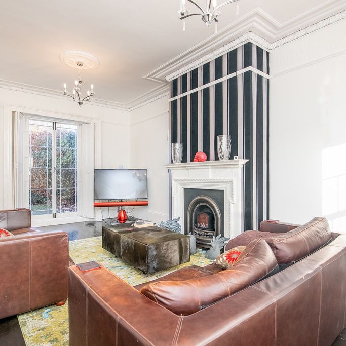 £2,950 - To Let - Photo 1