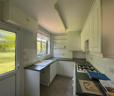 3 bedroom detached house to rent - Photo 4