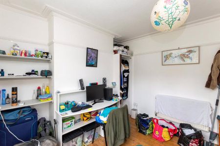 4 bedroom terraced house to rent - Photo 2