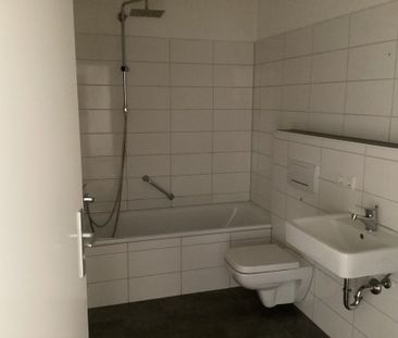 Großzügige helle 2-Zimmer-Wohnung mit Balkon und Terrasse - Photo 2