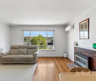 Bright, Stylish Living in a Convenient Location - Photo 6