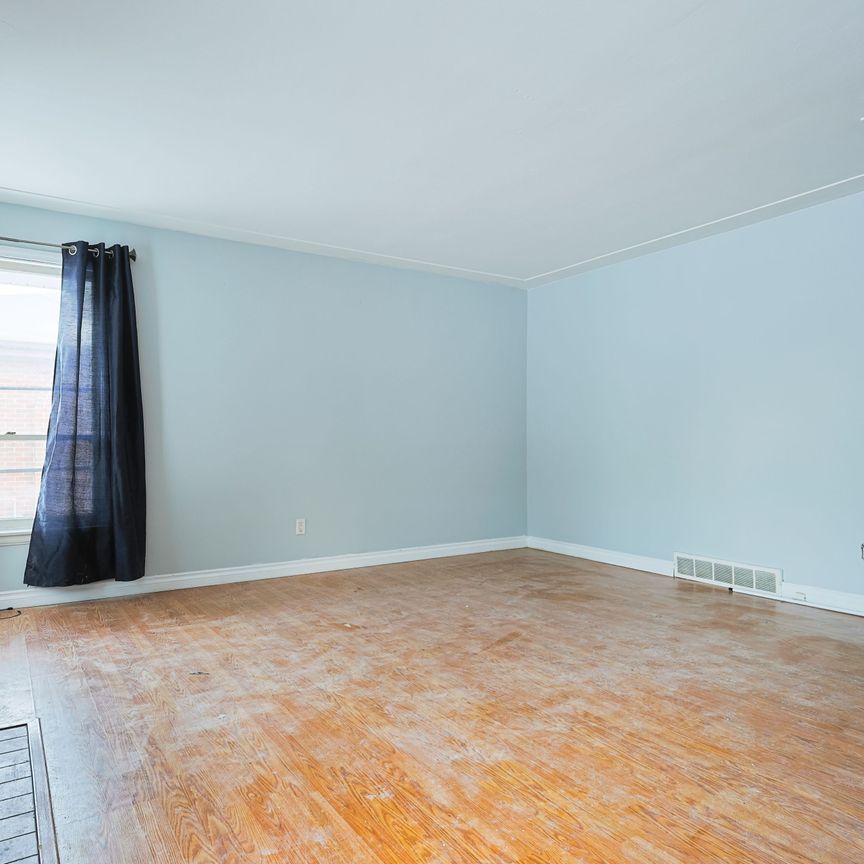 For Lease - 65 IRVING Place, London East, Ontario - Photo 1