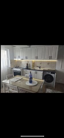 Piata sudului bloc nou oltenitei - Fotografie 4