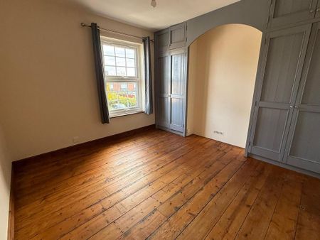 2 bedroom terraced house to rent - Photo 2