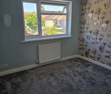 3 bed Detached in Highfield Road , Yeovil, BA21 4RL - Photo 1