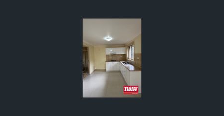 GRANNY FLAT!!! AVAILABLE NOW - Photo 4