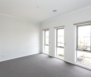 13 Huffnell Road, Deanside VIC 3336 - Photo 2