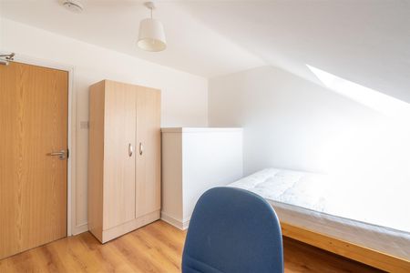 6 bed maisonette to rent in Stratford Road, Heaton, NE6 - Photo 5