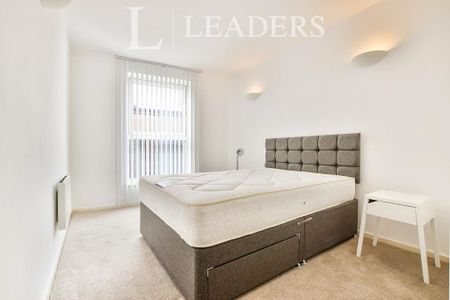1 bedroom flat to rent - Photo 4