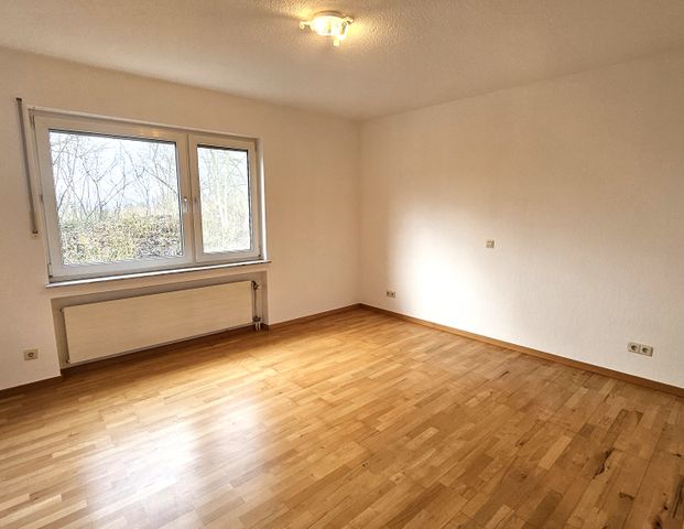 Schuch Immobilien – Großzügige 3 ZKBB mit Blick ins Grüne in Diedenbergen - Photo 1