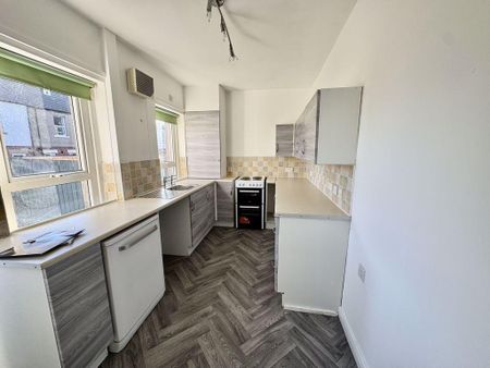 2 bedroom terraced house to rent - Photo 4