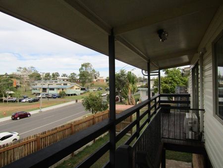 Elavated Home in West Gladstone - Photo 3