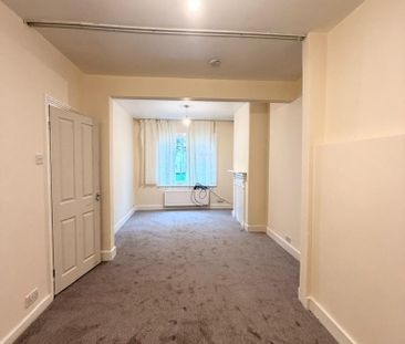 3 bedroom terraced house to rent - Photo 6