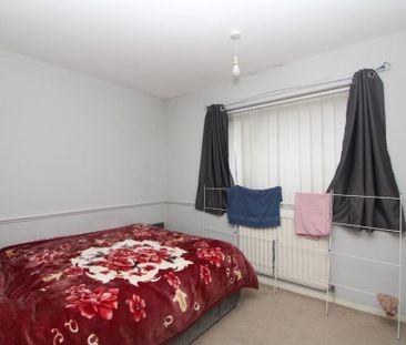 2 bedroom semi-detached house to rent - Photo 6