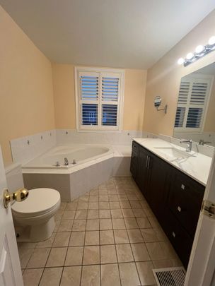 For Lease - 5107 Lampman Avenue, Burlington, Ontario - Photo 1