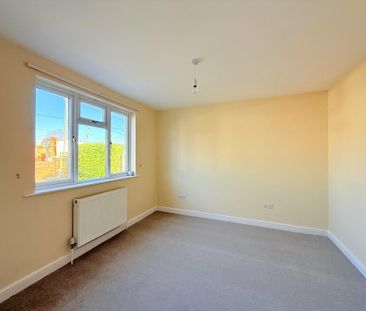 2 bedroom detached bungalow to rent - Photo 3