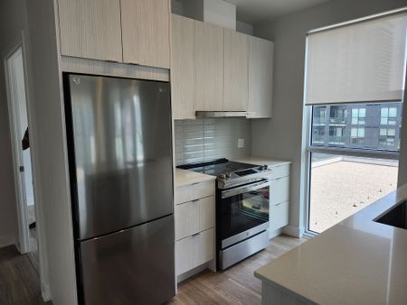 For Lease - 4130 Parkside Villge Drive Unit# 906, Mississauga, Ontario - Photo 5