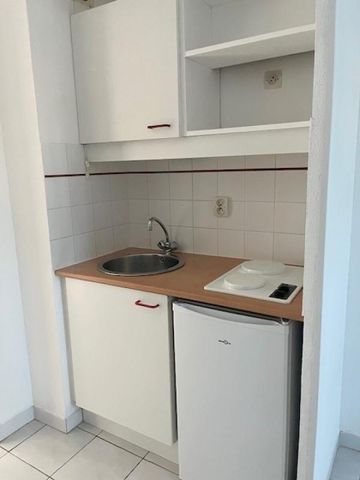 Studio 22.63 m². Kitchenette équipée. - Photo 2