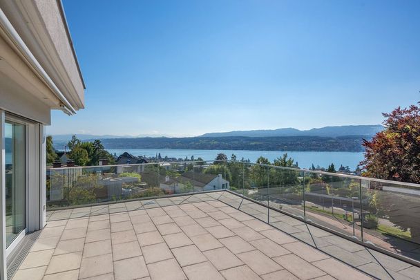 Unvergleichliche Aussicht über den Zürichsee - Photo 1