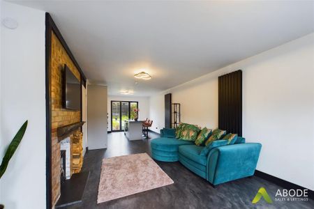 2 bedroom detached bungalow to rent - Photo 3