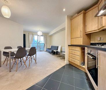 2 bedroom flat to rent - Photo 5