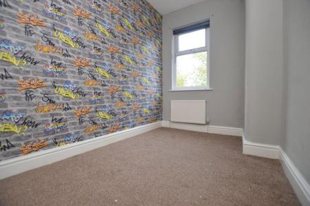 3 bedroom terraced house to rent - Photo 5
