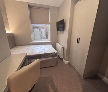 6 bedroom house of multiple occupation to rent - Photo 2