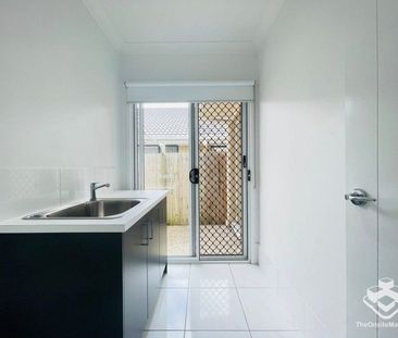 Break a lease -Spacious Modern Family Home in Prime Location - Photo 2