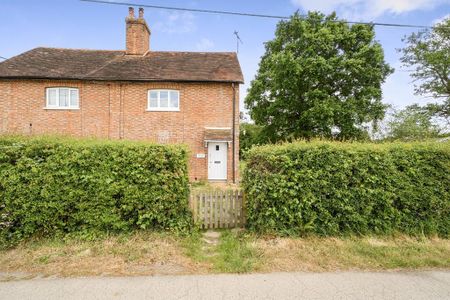 2 bedroom semi-detached house to rent - Photo 4