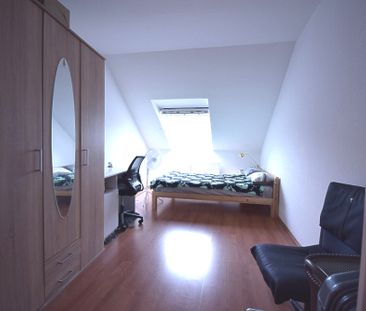 Besondere, großzügige Wohnung in prima Innenstadtlage - Photo 1