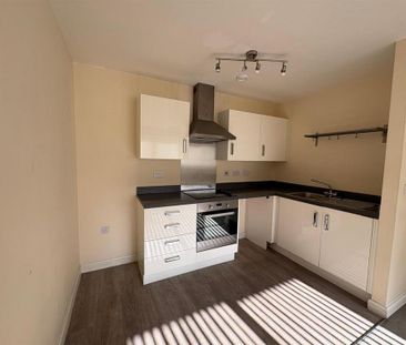 1 bedroom flat to rent - Photo 2