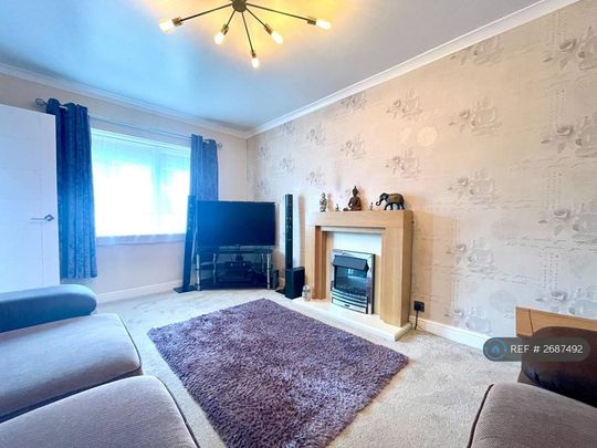 3 bedroom end of terrace house to rent - Photo 1