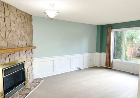 For Lease - 2037 Schoolmaster Circle, Oakville, Ontario - Photo 2