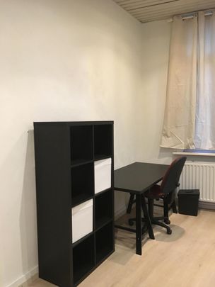 Kamer 4 - eigen lavabo/toilet - Gebroeders De Smetstraat 90 - Photo 1