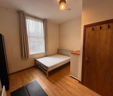 Apt 1, 43 Sunnyside Street, BT7, Belfast - Photo 4