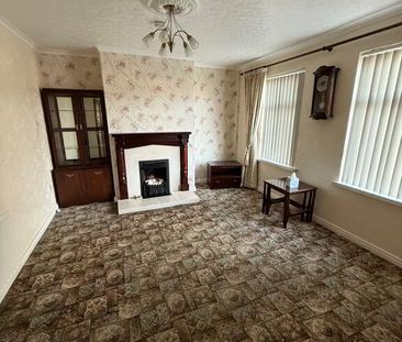 25 New Street, Lurgan, BT66 6BT - Photo 1