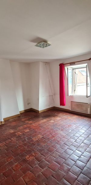 Location Appartement 1 pièce 40m² JOIGNY 89300 - Photo 1