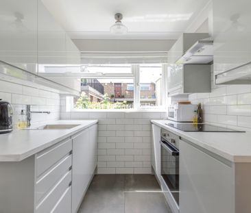 High Tor Close, Bromley, Kent, BR1 - Photo 4