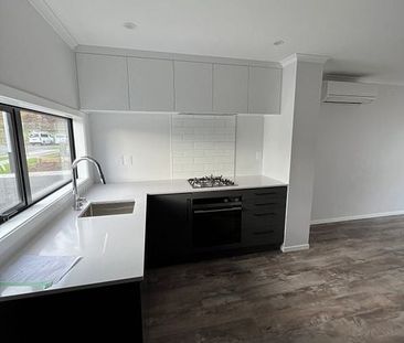 Quality New Build Townhouse - Pets Negotiable - Photo 6